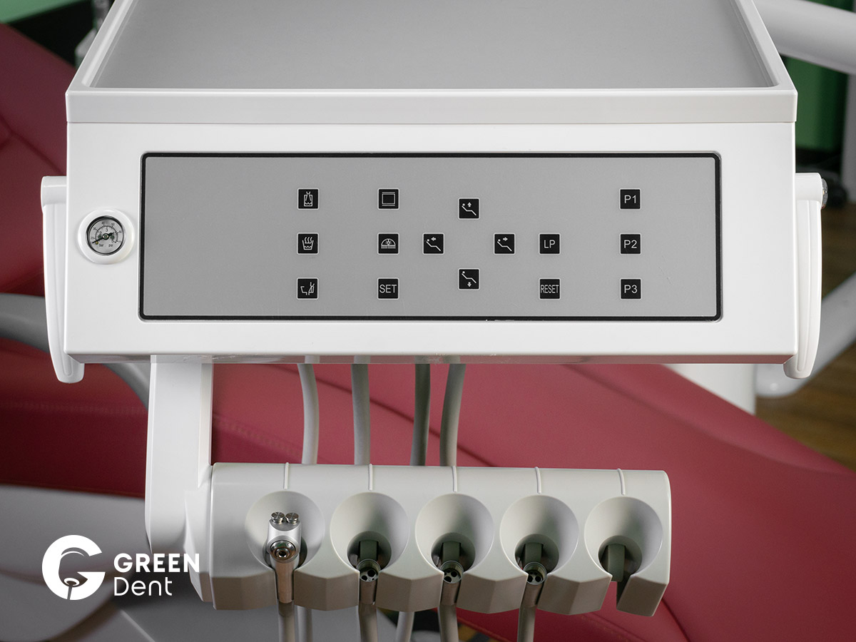 MERCURY 2000 - панель управления на блоке врача.jpg