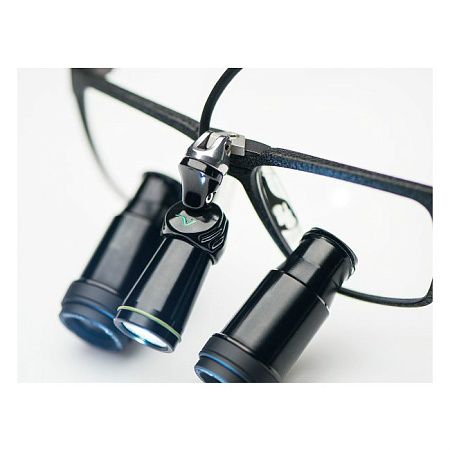 Univet EOS HP - светодиодный осветитель с карманным аккумулятором, 45000 люкс