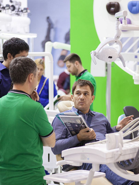 Стенд компании GREEN DENT на выставке Дентал-Экспо 2019_54.jpg